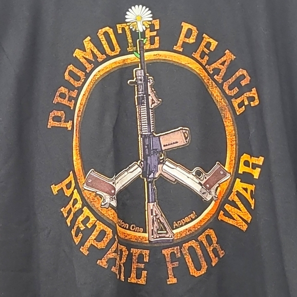 Short Sleeve T-shirt Black PROMOTE PEACE Prepare For War Graphic Print W Guns - Picture 1 of 8